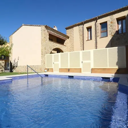 Petit Apartment Pals