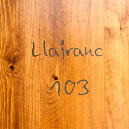 Petit Apartment Pals