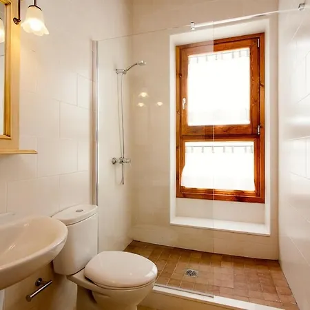 Petit Apartment Pals