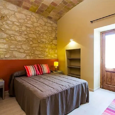 Petit Apartment Pals